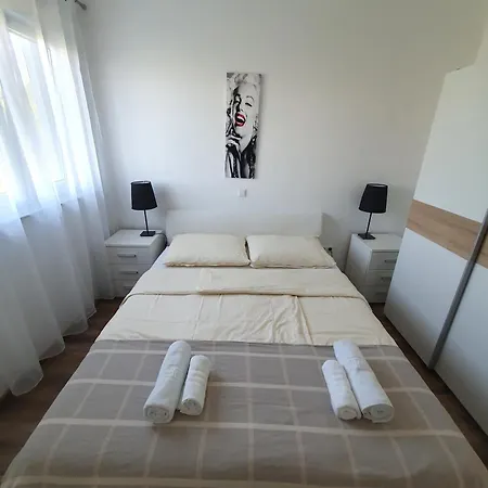 Olivija Apartment Nin